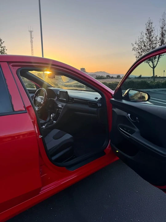 2019 Hyundai Veloster - Image 12 of 15