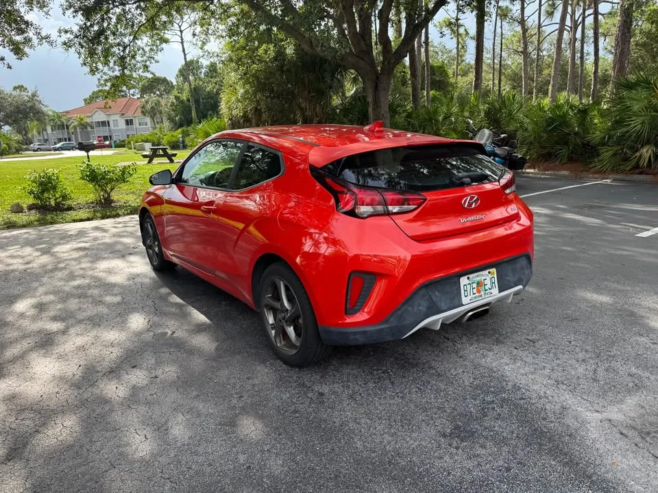 2019 Hyundai Veloster - Image 8 of 13