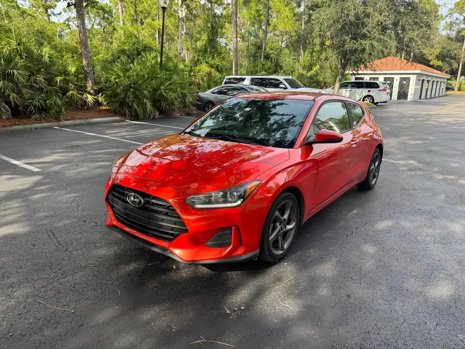 2019 Hyundai Veloster - Image 2 of 13