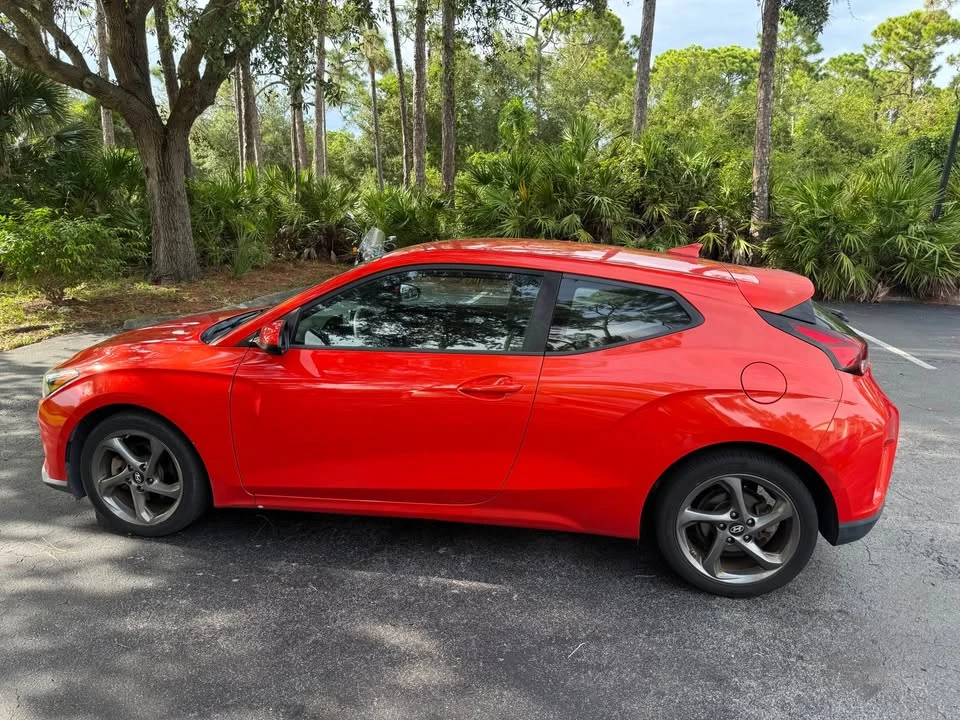 2019 Hyundai Veloster - Image 9 of 13