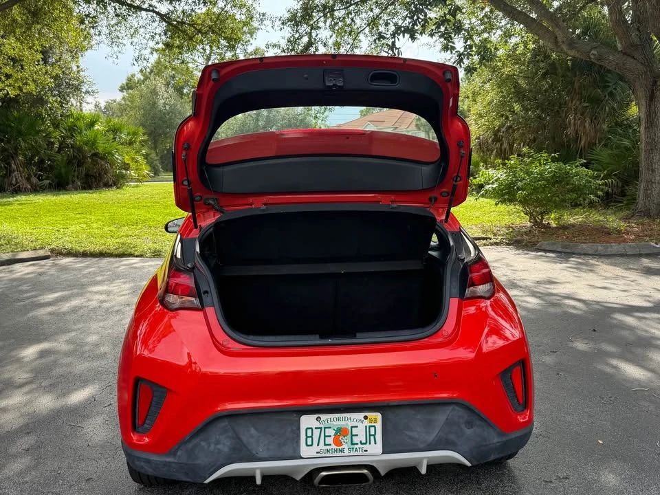 2019 Hyundai Veloster - Image 12 of 13