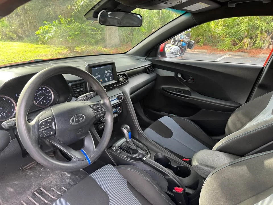 2019 Hyundai Veloster - Image 10 of 13