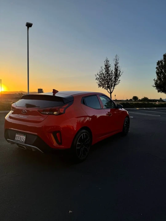 2019 Hyundai Veloster - Image 5 of 15