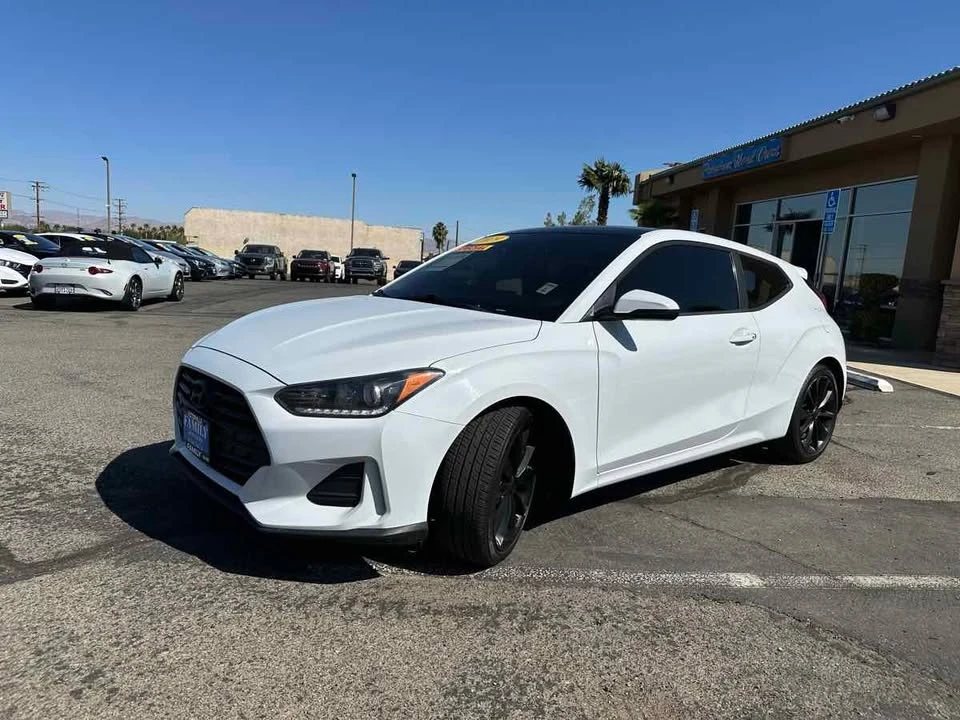 2019 Hyundai Veloster - Image 2 of 18