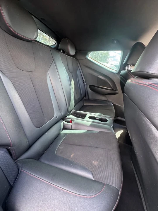 2019 Hyundai Veloster - Image 4 of 12