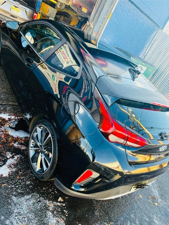 2019 Hyundai Veloster - Image 11 of 13