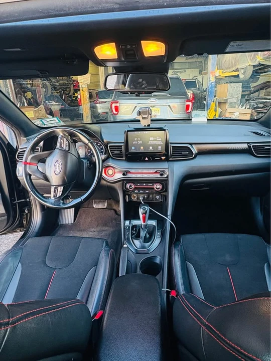2019 Hyundai Veloster - Image 6 of 13