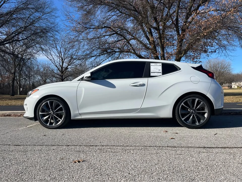 2019 Hyundai Veloster - Image 4 of 11