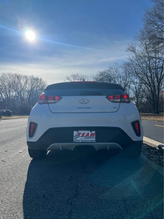 2019 Hyundai Veloster - Image 6 of 11