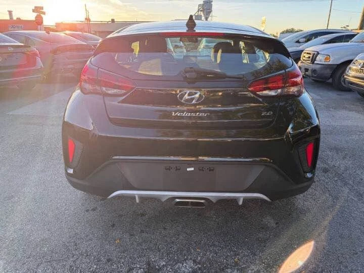 2019 Hyundai Veloster - Image 4 of 9