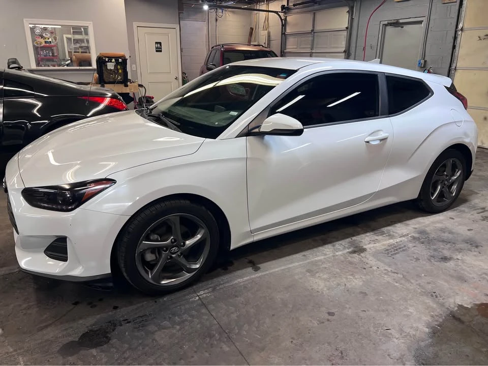 2019 Hyundai Veloster - Image 4 of 10