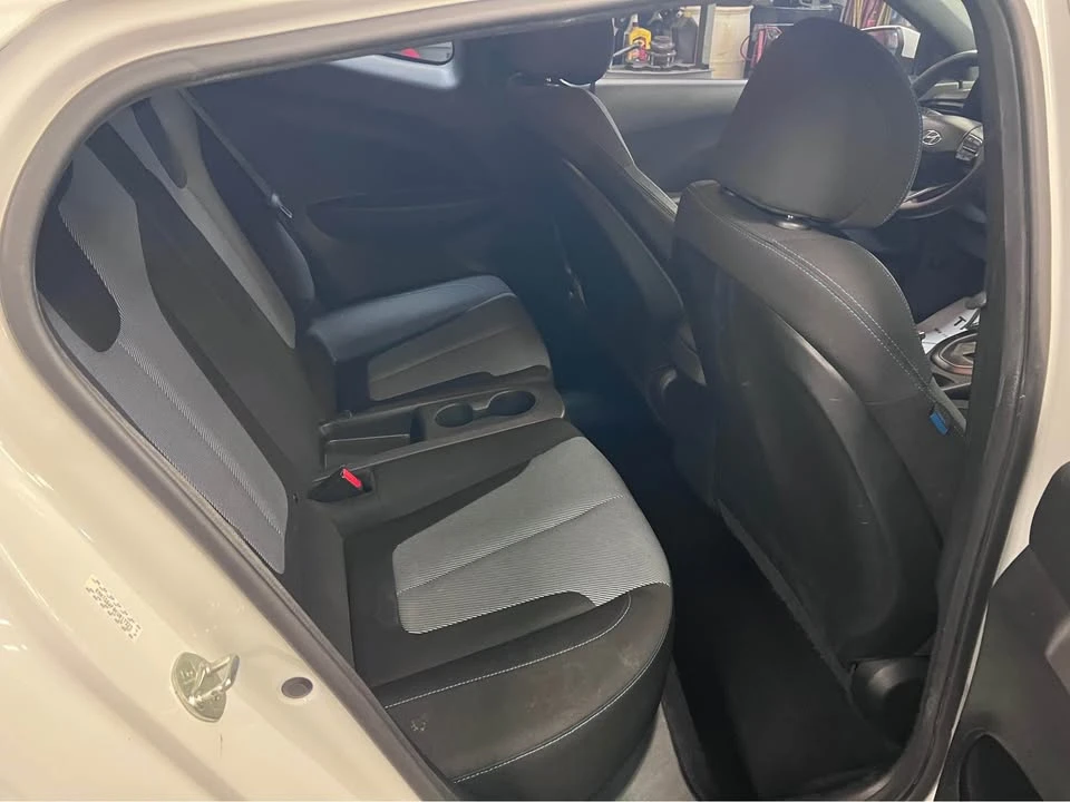 2019 Hyundai Veloster - Image 10 of 10