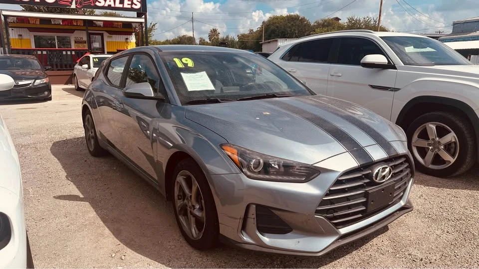 2019 Hyundai Veloster - Image 3 of 8