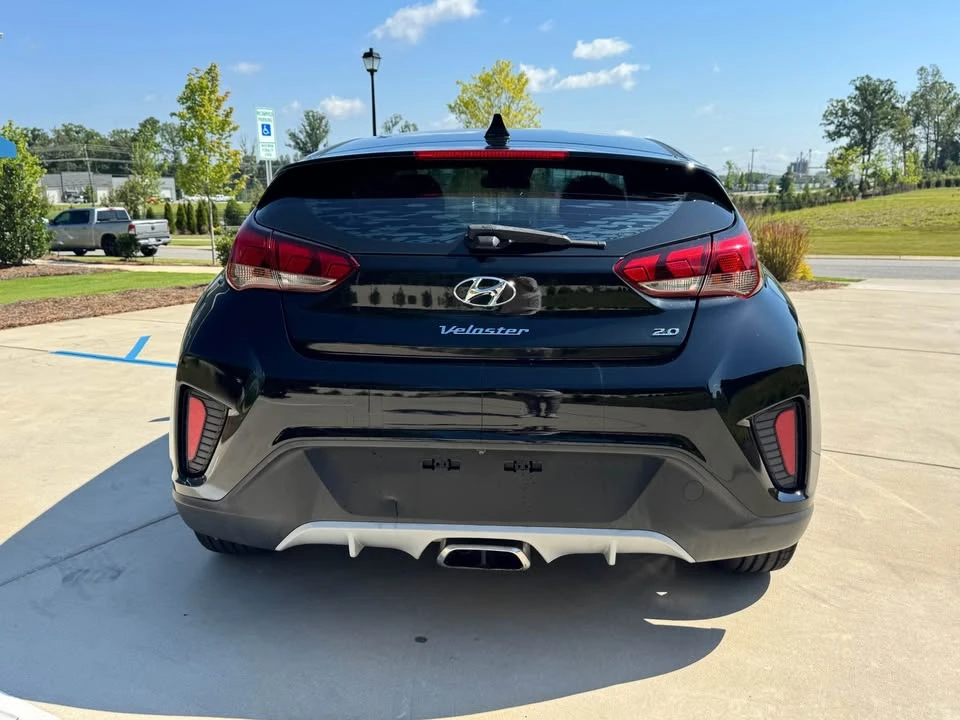 2019 Hyundai Veloster - Image 4 of 19