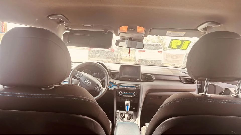 2019 Hyundai Veloster - Image 7 of 8
