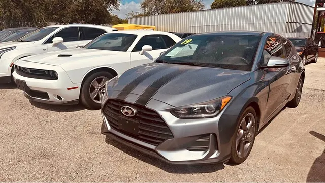 2019 Hyundai Veloster 2.0 Premium Coupe 3D