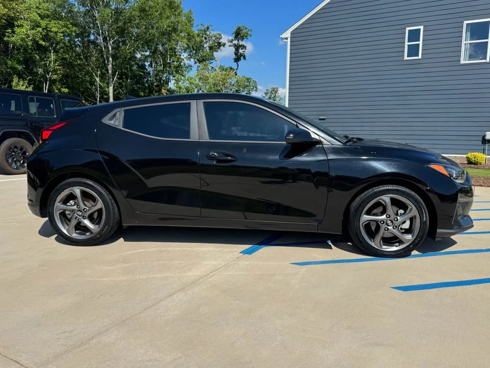 2019 Hyundai Veloster - Image 8 of 18