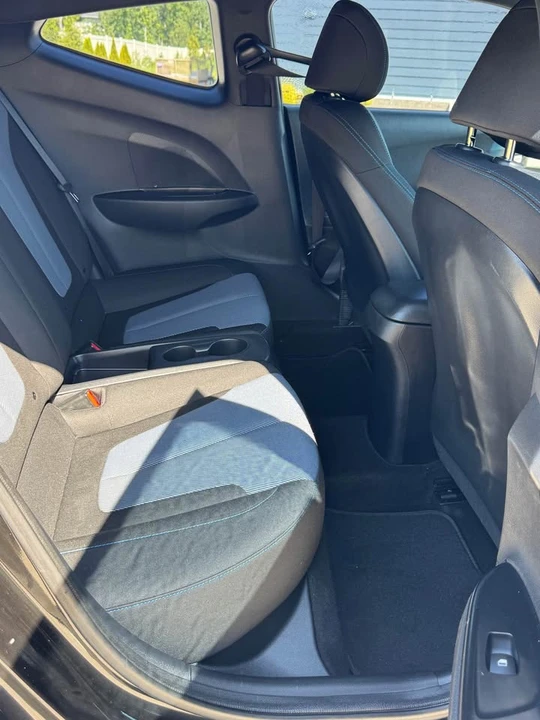 2019 Hyundai Veloster - Image 13 of 18