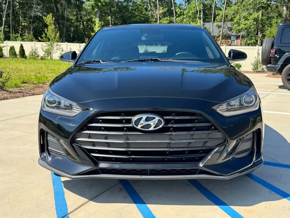 2019 Hyundai Veloster - Image 2 of 18