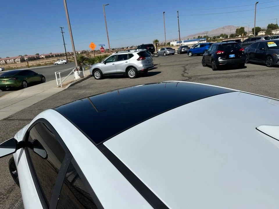 2019 Hyundai Veloster - Image 17 of 18