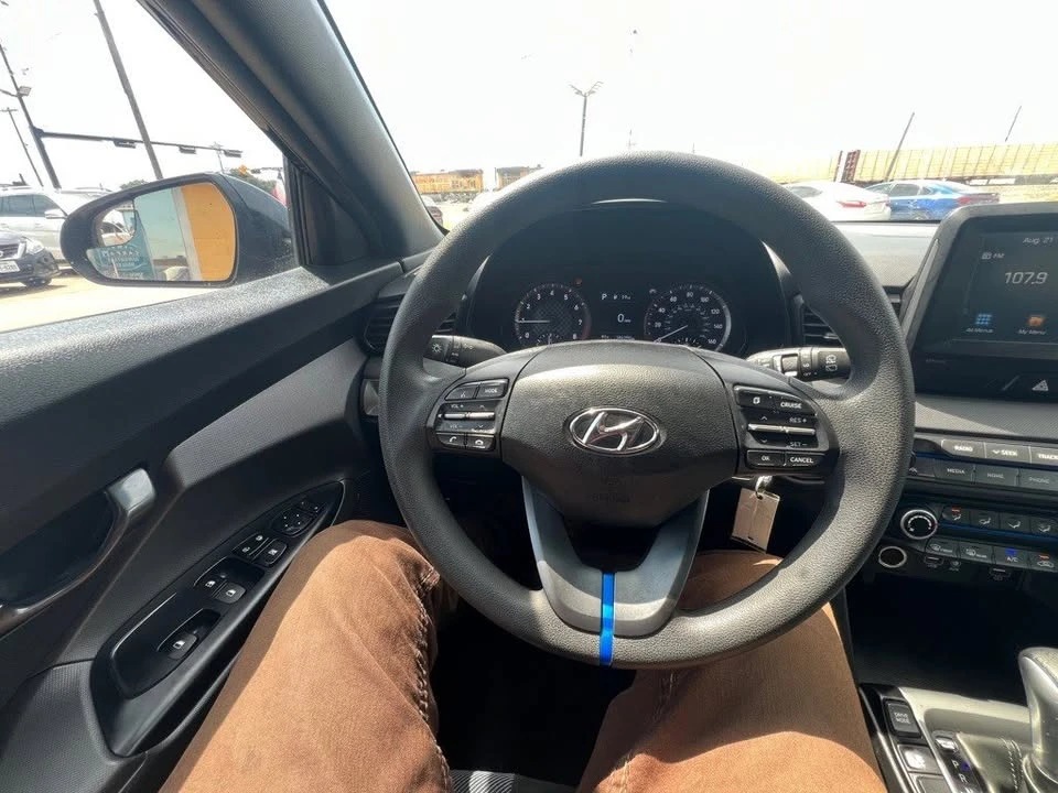2019 Hyundai Veloster - Image 15 of 20