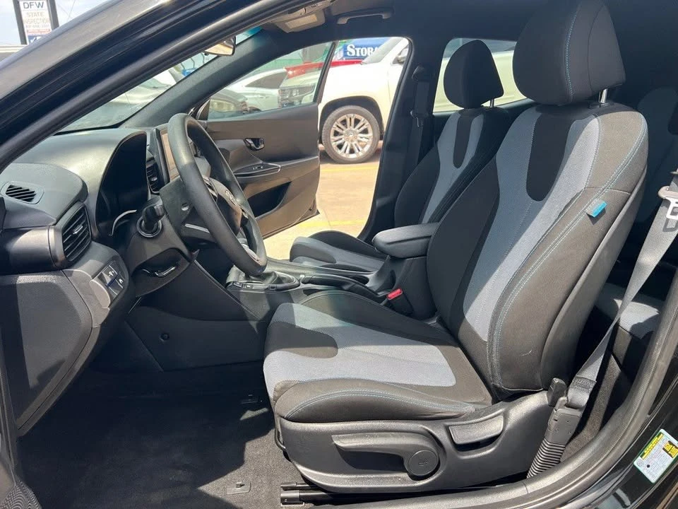2019 Hyundai Veloster - Image 13 of 20