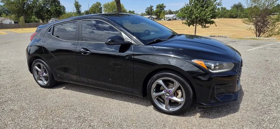 2019 Hyundai Veloster - Image 2 of 15