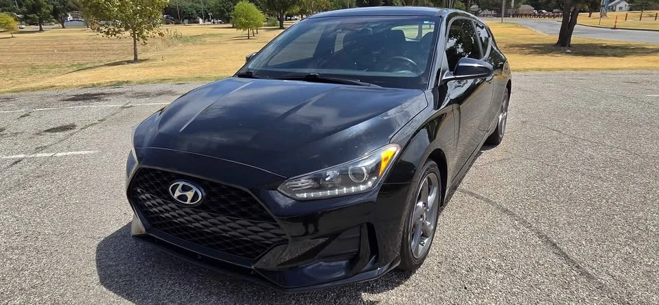 2019 Hyundai Veloster - Image 8 of 15