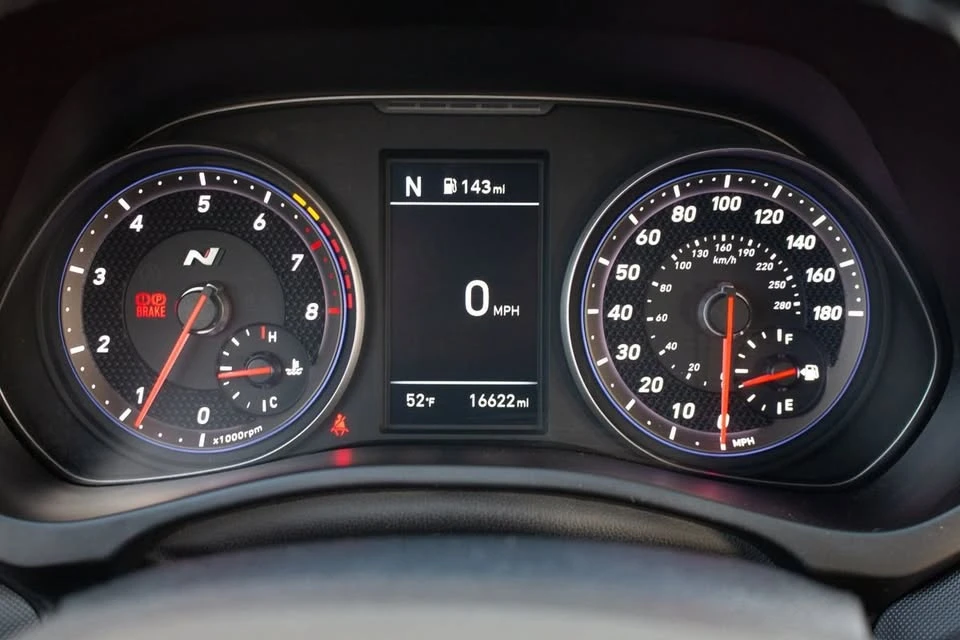 2019 Hyundai Veloster N - Image 11 of 19