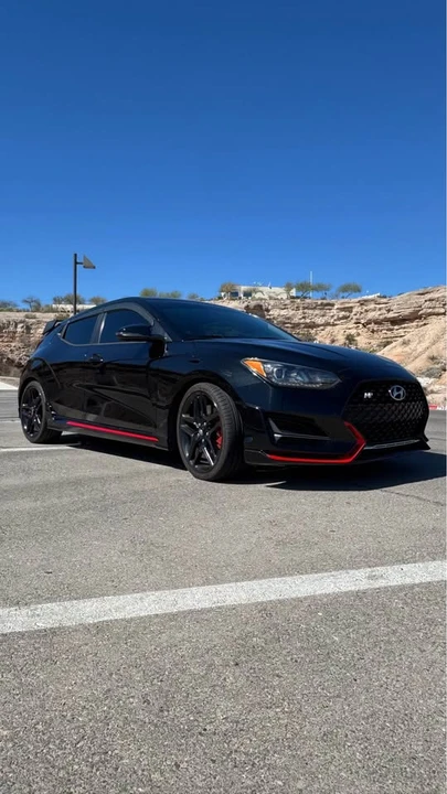 2019 Hyundai Veloster N - Image 2 of 9
