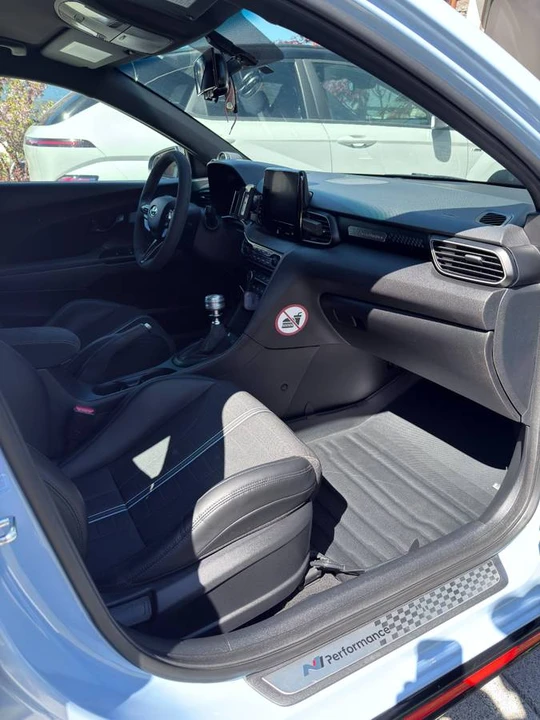 2019 Hyundai Veloster N - Image 4 of 6