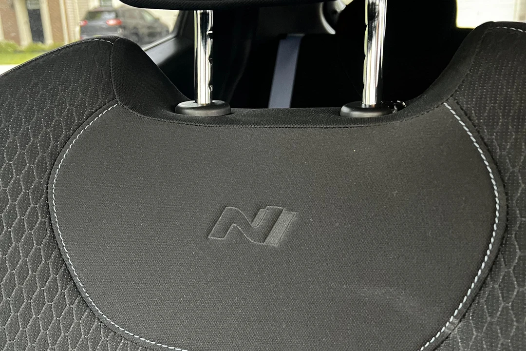 2019 Hyundai Veloster N - Image 16 of 31