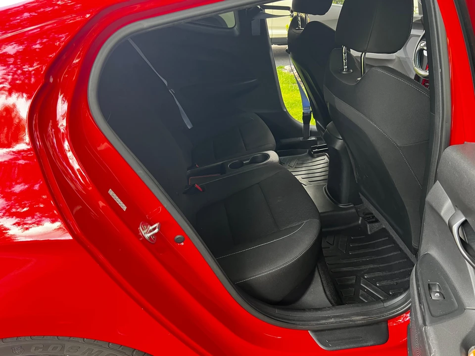 2019 Hyundai Veloster N - Image 23 of 31