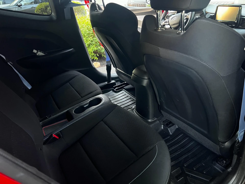 2019 Hyundai Veloster N - Image 24 of 31
