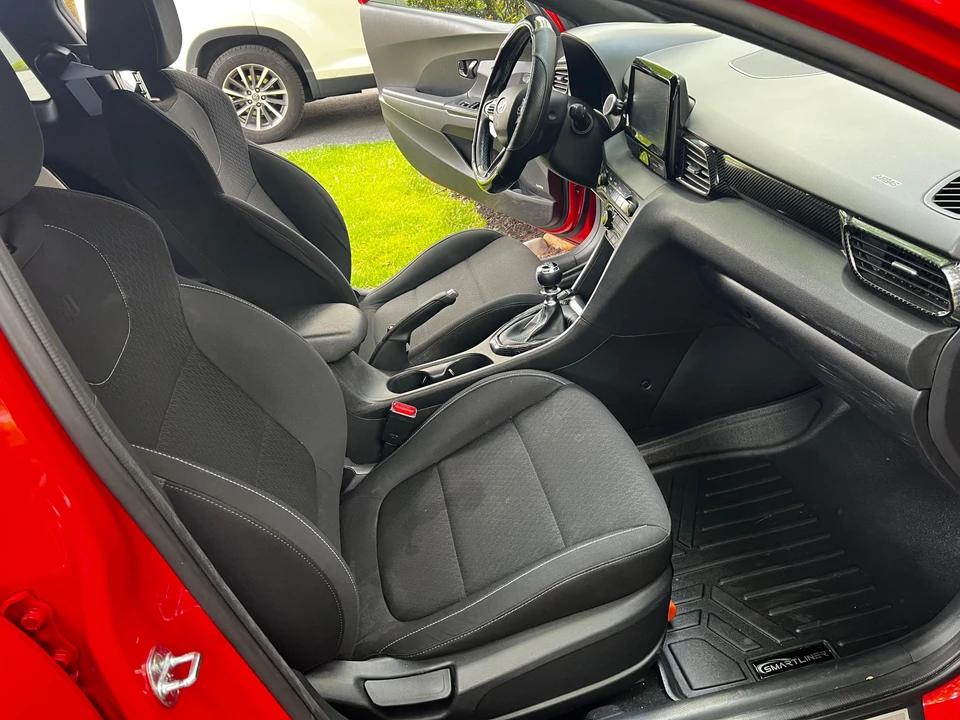 2019 Hyundai Veloster N - Image 21 of 31