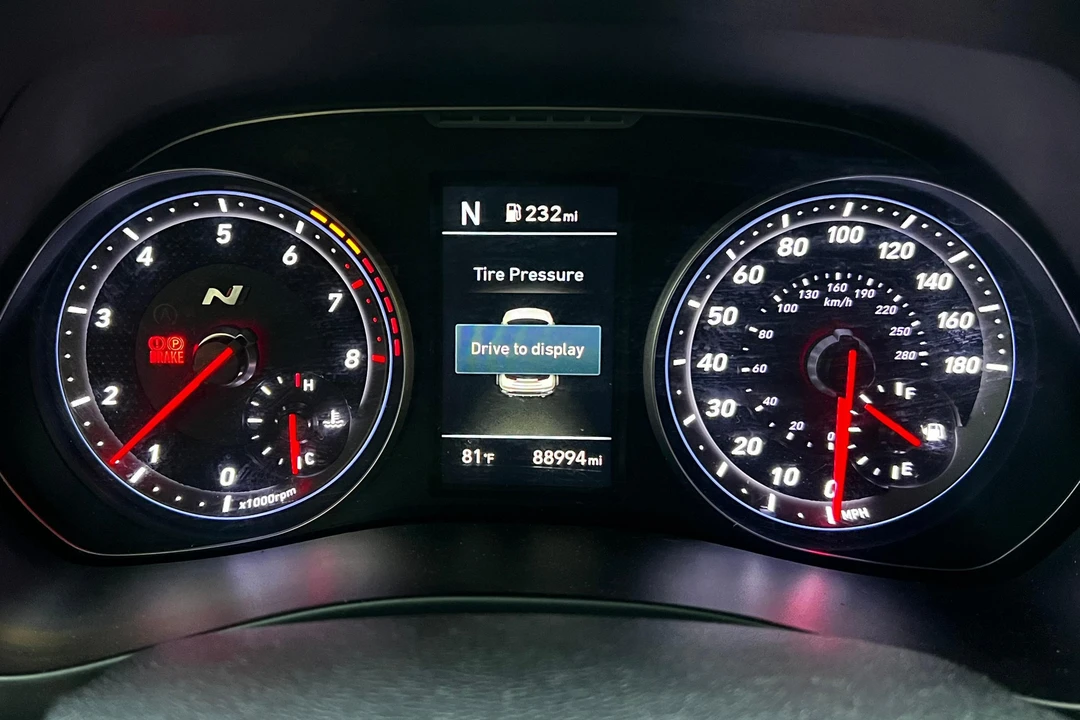 2019 Hyundai Veloster N - Image 18 of 31