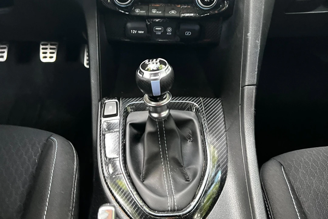 2019 Hyundai Veloster N - Image 17 of 31