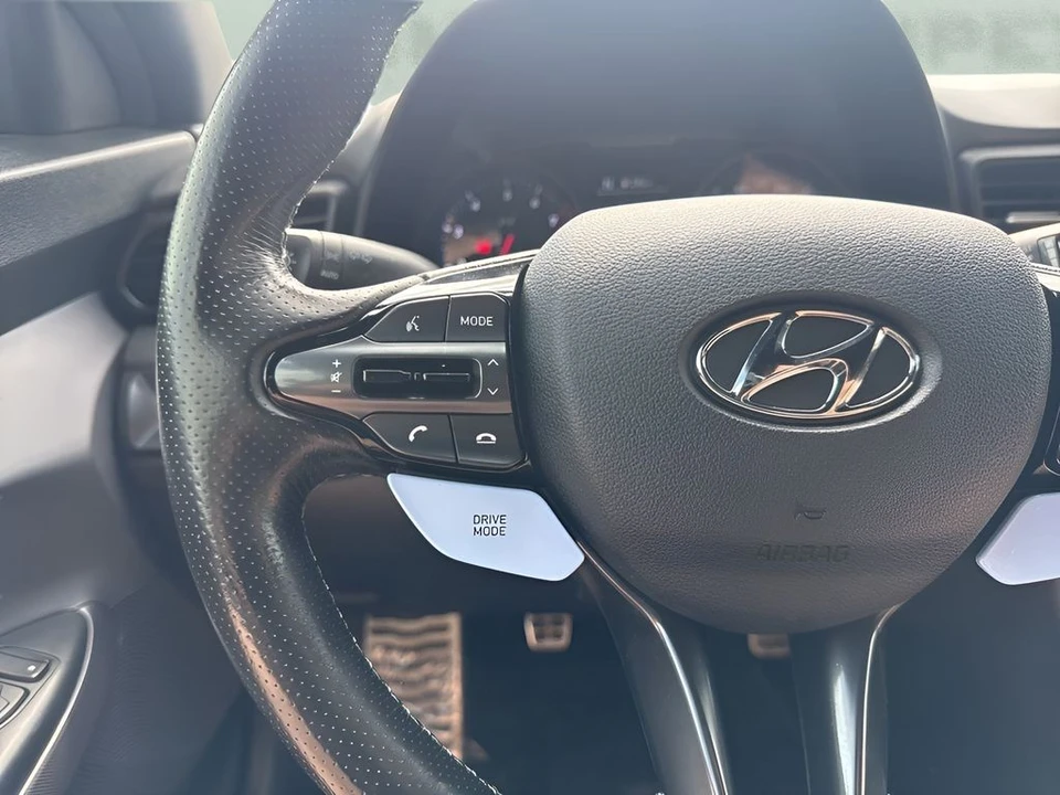 2019 Hyundai Veloster N - Image 13 of 31