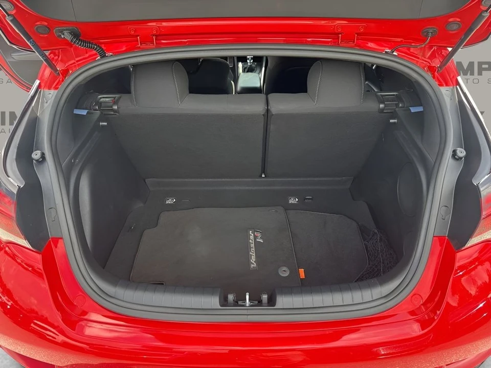 2019 Hyundai Veloster N - Image 25 of 31
