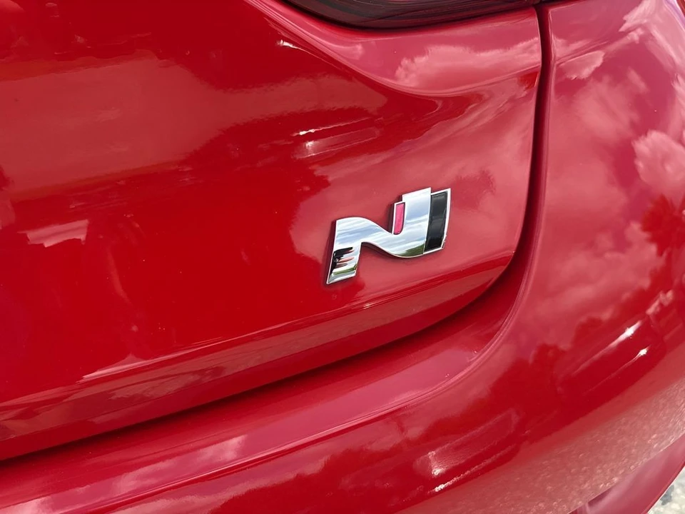 2019 Hyundai Veloster N - Image 28 of 31