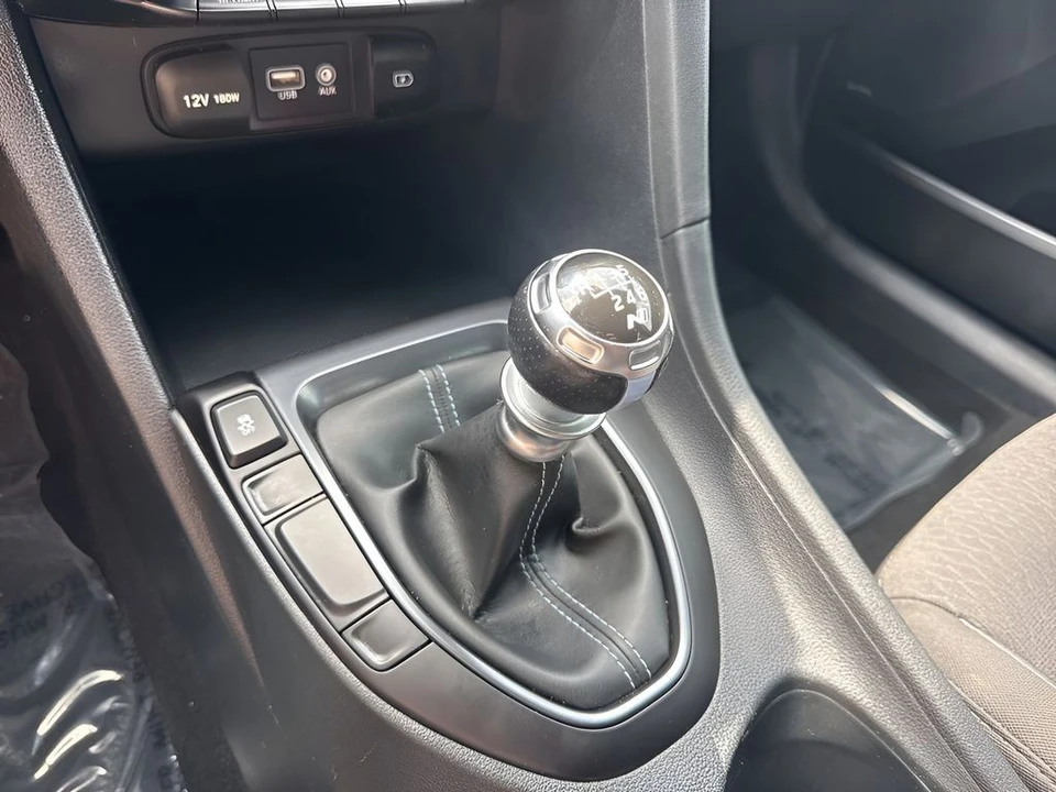 2019 Hyundai Veloster N - Image 15 of 31