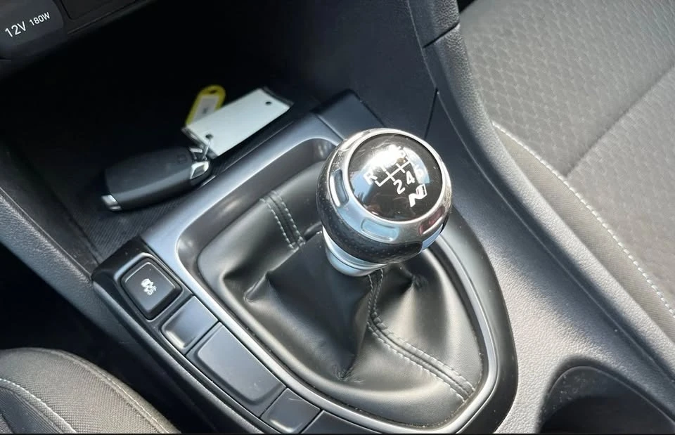 2019 Hyundai Veloster N - Image 15 of 20