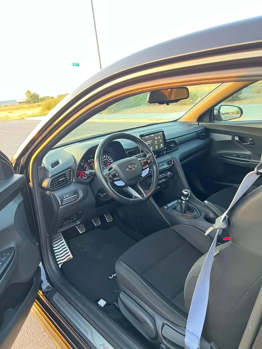 2019 Hyundai Veloster N - Image 13 of 20