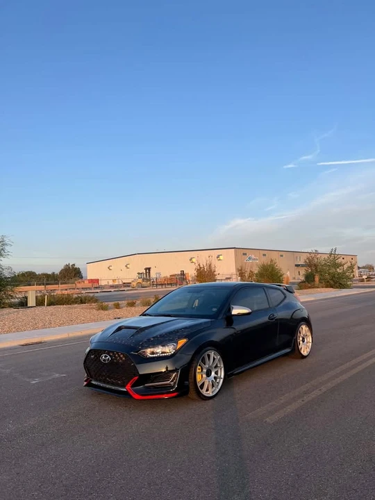 2019 Hyundai Veloster N - Image 2 of 20