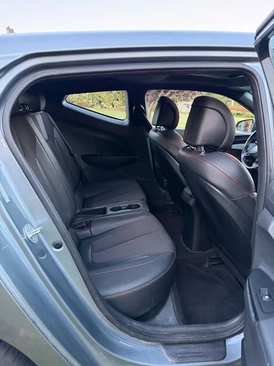 2019 Hyundai Veloster - Image 8 of 15