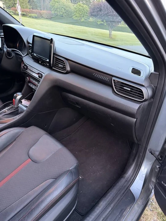 2019 Hyundai Veloster - Image 6 of 15