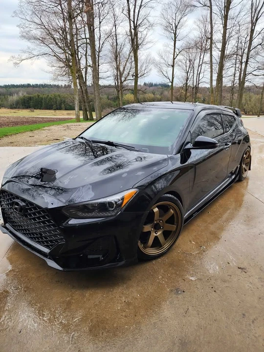 2019 Hyundai Veloster N - Image 2 of 12