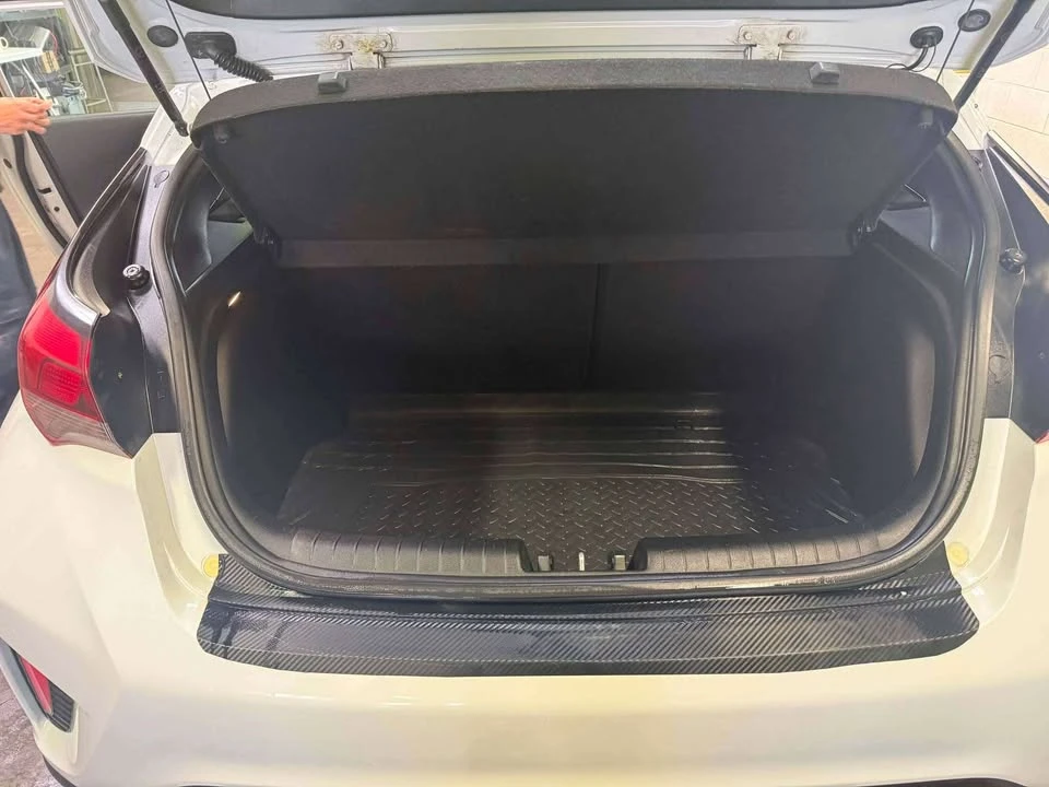 2019 Hyundai Veloster - Image 6 of 10
