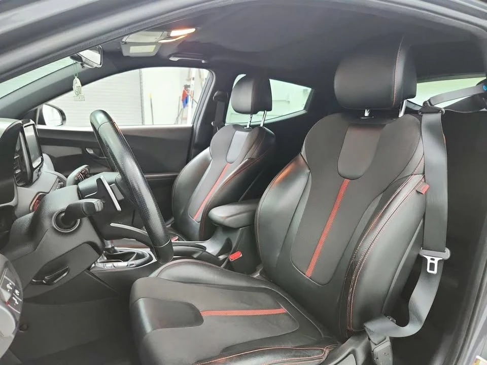 2019 Hyundai Veloster - Image 14 of 20