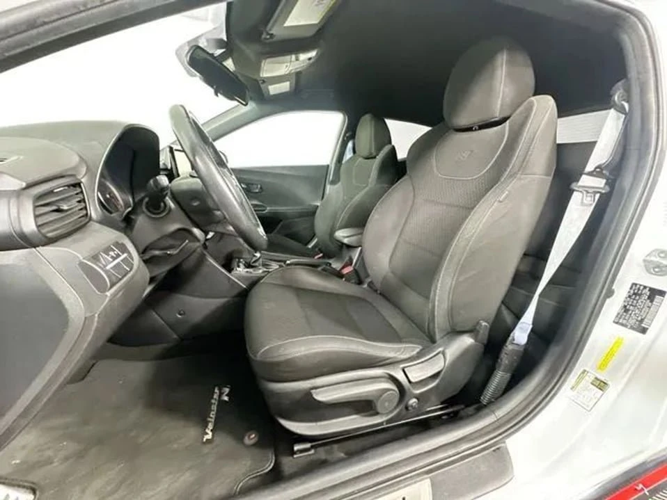 2019 Hyundai Veloster N - Image 17 of 20